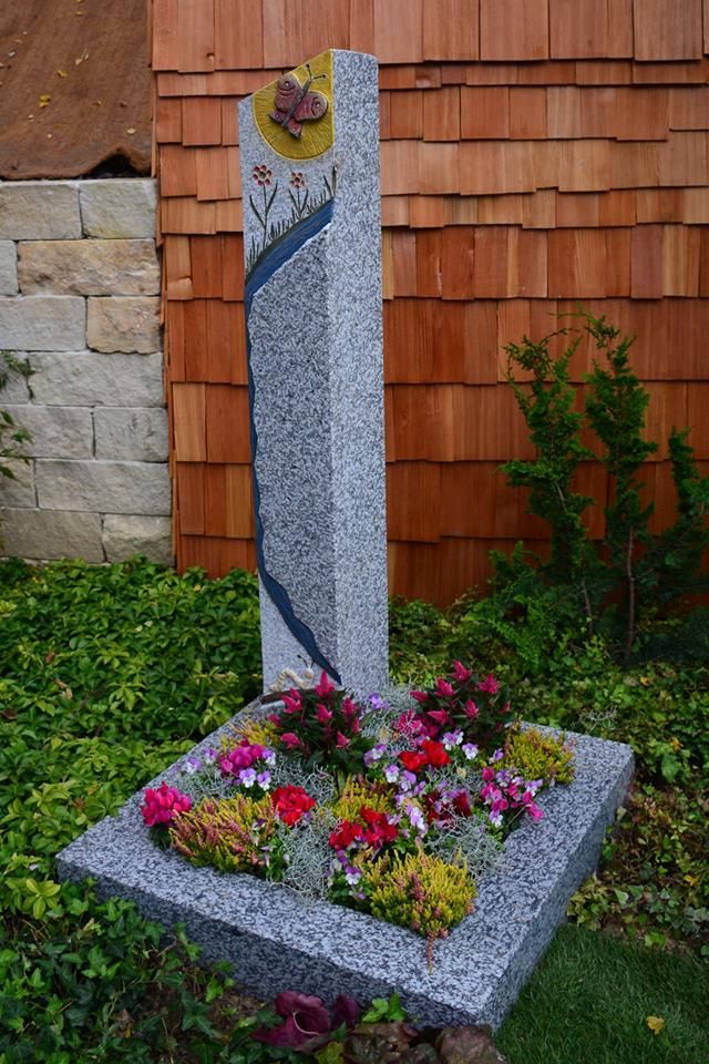 Kern Steinmetzmeister | Natur- und Kunststein für Gräber und Grabkunst